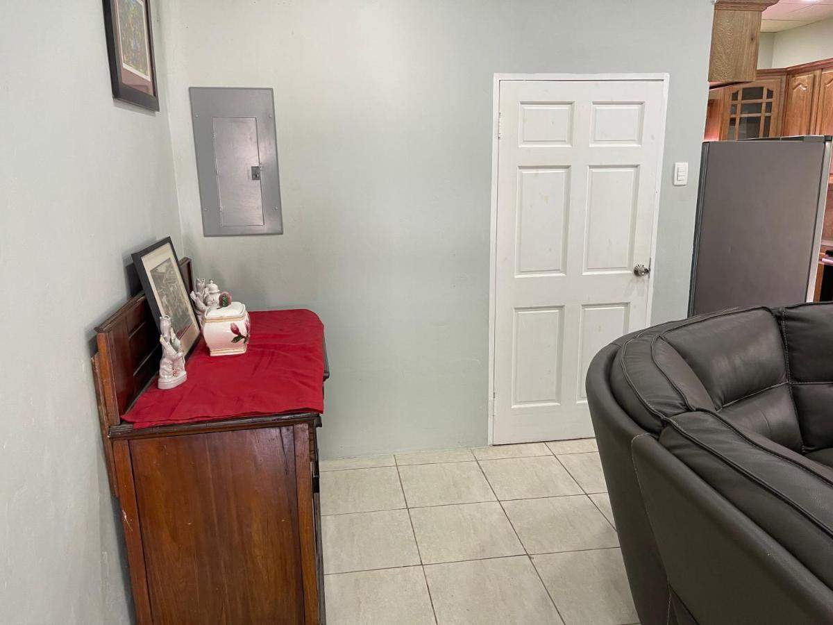 Beverley Manor Diamond Vale' 2 Bedroom 1 Bath Apartment Diego Martin المظهر الخارجي الصورة